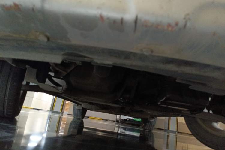 Used Dodge Journey 2013 2.4L Two-Wheel Drive Luxury Version Chassis Front