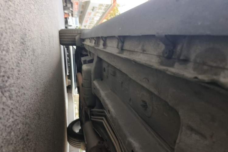 Used Dodge Journey 2013 2.4L Two-Wheel Drive Luxury Version Chassis Front Right