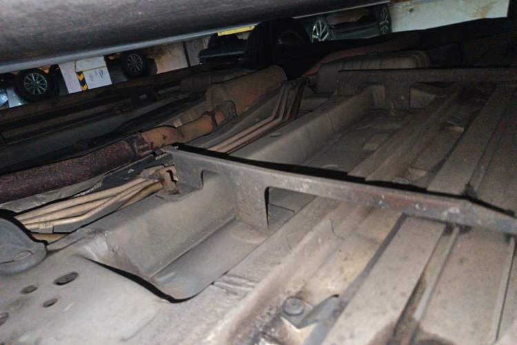 Used Dodge Journey 2013 2.4L Two-Wheel Drive Luxury Version Chassis Front Right