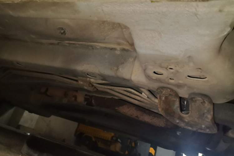 Used Dodge Journey 2013 2.4L Two-Wheel Drive Luxury Version Chassis Front Right