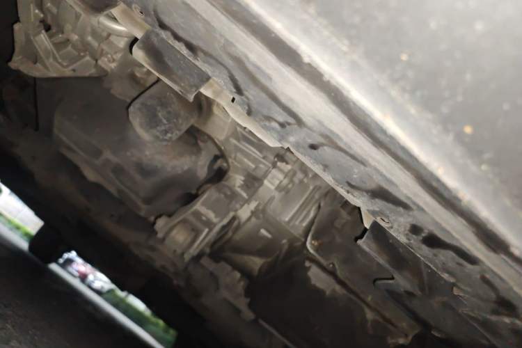 Used Dodge Journey 2013 2.4L Two-Wheel Drive Luxury Version Chassis Front