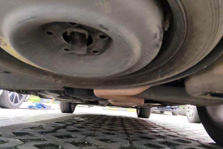 Used Dodge Journey 2013 2.4L Two-Wheel Drive Luxury Version Chassis Rear