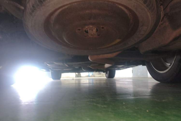 Used Dodge Journey 2013 2.4L Two-Wheel Drive Luxury Version Chassis Rear