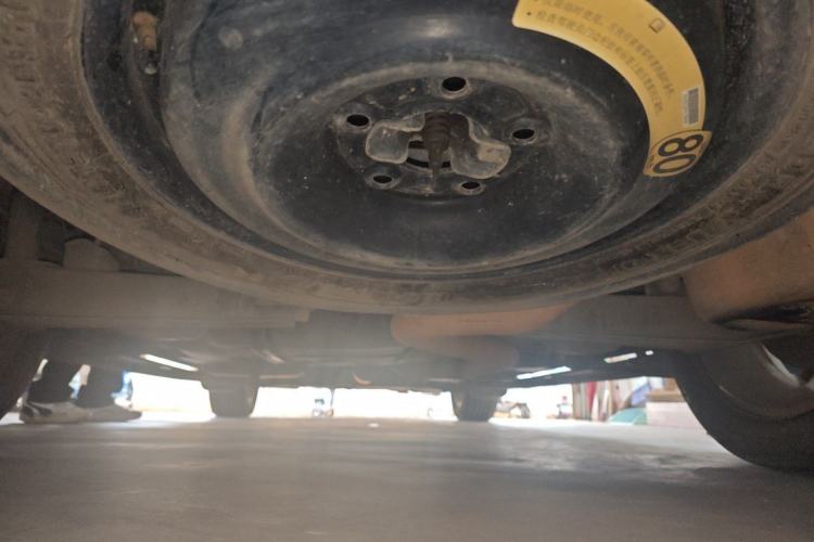 Used Dodge Journey 2013 2.4L Two-Wheel Drive Luxury Version Chassis Rear