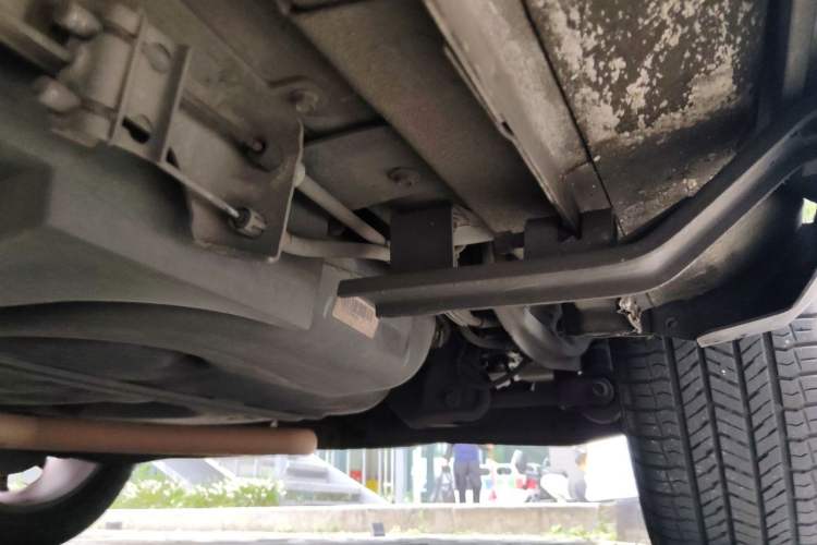 Used Dodge Journey 2013 2.4L Two-Wheel Drive Luxury Version Chassis Rear Left