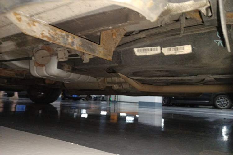 Used Dodge Journey 2013 2.4L Two-Wheel Drive Luxury Version Chassis Rear Left