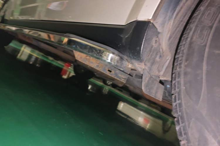 Used Dodge Journey 2013 2.4L Two-Wheel Drive Luxury Version Chassis Rear Left