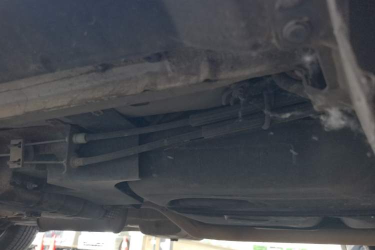 Used Dodge Journey 2013 2.4L Two-Wheel Drive Luxury Version Chassis Rear Left