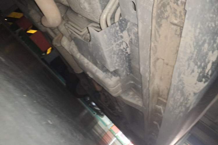 Used Dodge Journey 2013 2.4L Two-Wheel Drive Luxury Version Chassis Rear Right