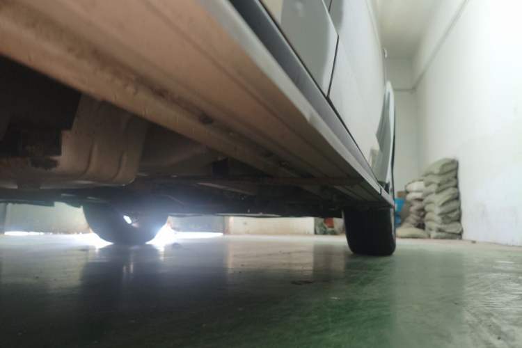 Used Dodge Journey 2013 2.4L Two-Wheel Drive Luxury Version Chassis Rear Right