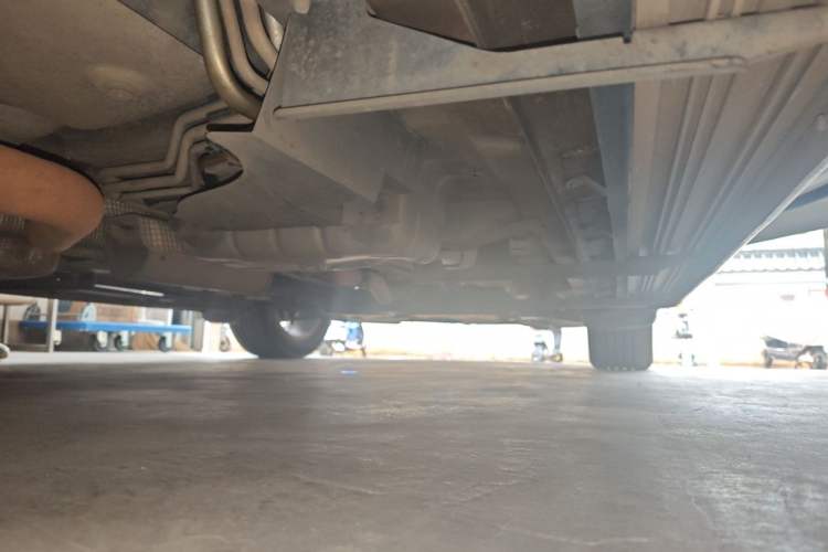 Used Dodge Journey 2013 2.4L Two-Wheel Drive Luxury Version Chassis Rear Right