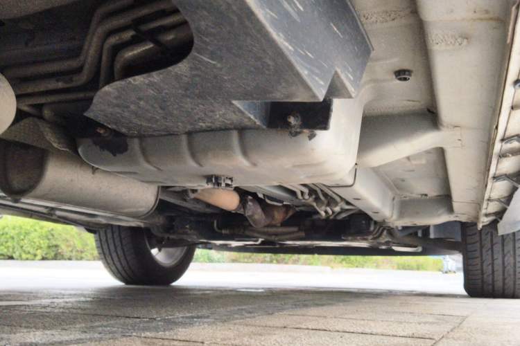 Used Dodge Journey 2013 2.4L Two-Wheel Drive Luxury Version Chassis Rear Right