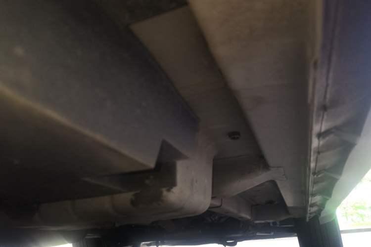 Used Dodge Journey 2013 2.4L Two-Wheel Drive Luxury Version Chassis Rear Right