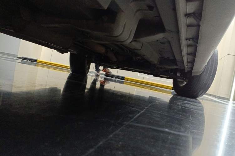 Used Dodge Journey 2013 2.4L Two-Wheel Drive Luxury Version Chassis Rear Right