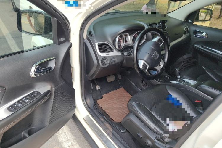 Used Dodge Journey 2013 3.6L Four-Wheel Drive Flagship Edition Driver Seat