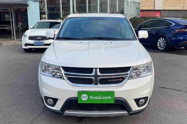 Used Dodge Journey 2013 2.4L Two-Wheel Drive Luxury Version Exterior 1