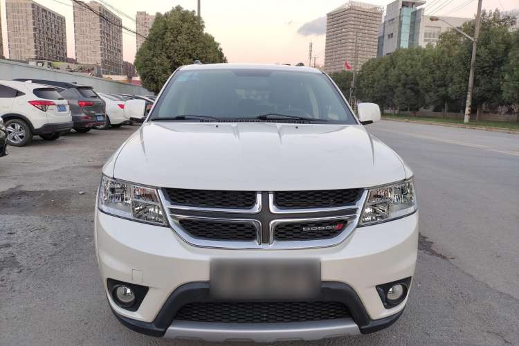 Used Dodge Journey 2013 2.4L Two-Wheel Drive Luxury Version Exterior 1