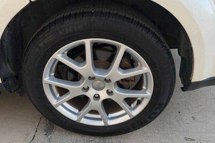 Used Dodge Journey 2013 2.4L Two-Wheel Drive Luxury Version Exterior 12