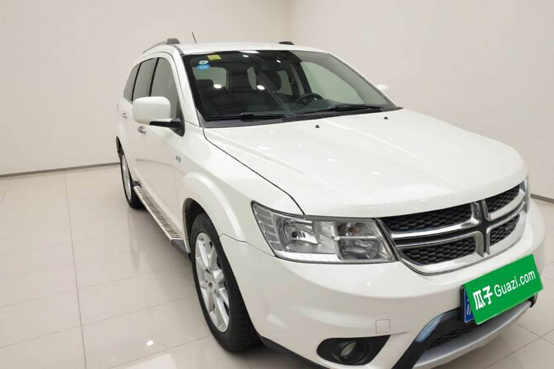 Used Dodge Journey 2013 2.4L Two-Wheel Drive Luxury Version Exterior 2