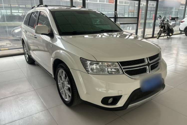 Used Dodge Journey 2013 2.4L Two-Wheel Drive Luxury Version Exterior 3