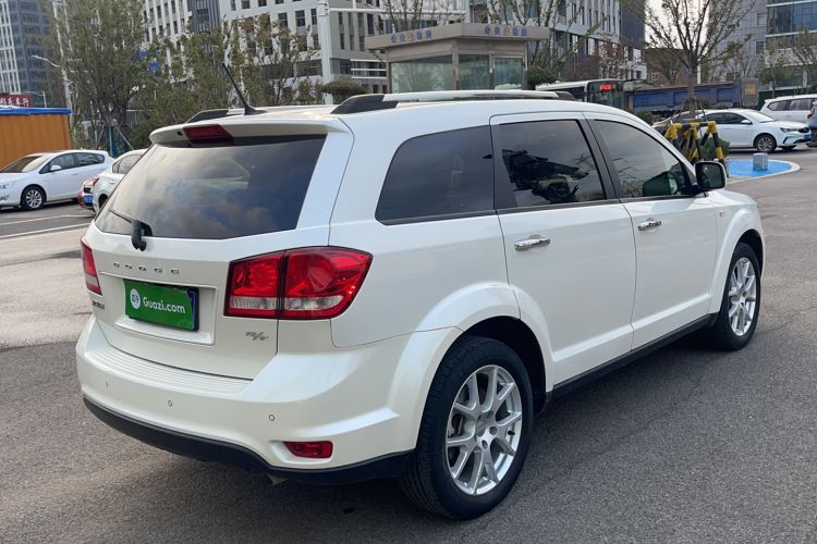 Used Dodge Journey 2013 2.4L Two-Wheel Drive Luxury Version Exterior 3