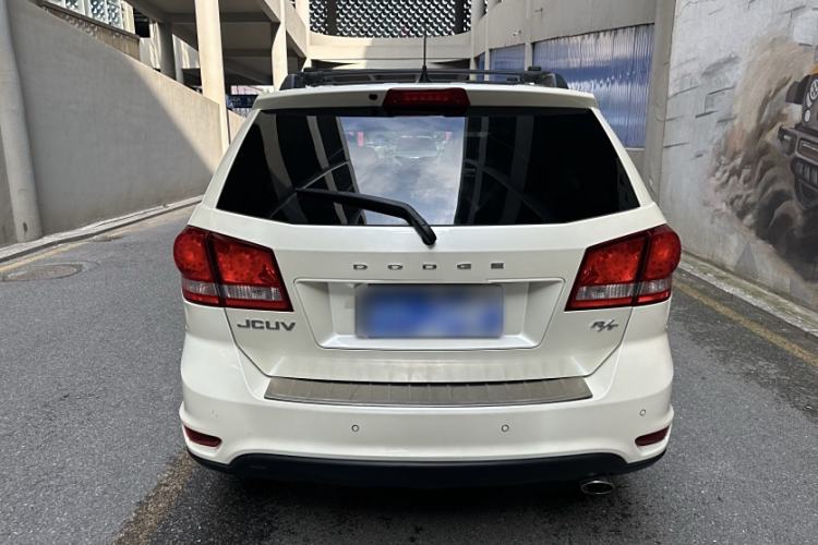 Used Dodge Journey 2013 2.4L Two-Wheel Drive Luxury Version Exterior 4