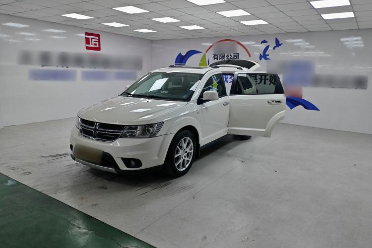 Used Dodge Journey 2013 2.4L Two-Wheel Drive Luxury Version Exterior 5