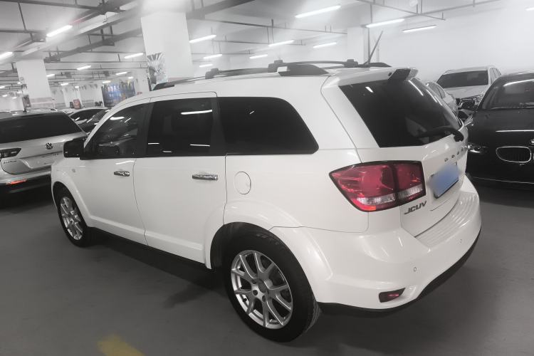 Used Dodge Journey 2013 2.4L Two-Wheel Drive Luxury Version Exterior 5