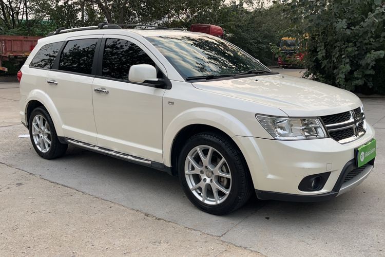 Used Dodge Journey 2013 2.4L Two-Wheel Drive Luxury Version Exterior 6