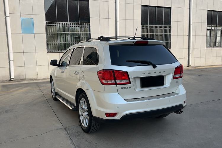 Used Dodge Journey 2013 2.4L Two-Wheel Drive Luxury Version Exterior 6