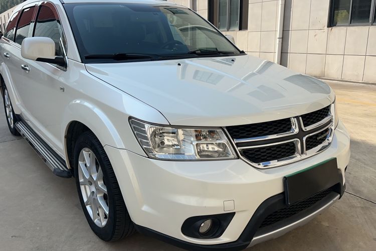 Used Dodge Journey 2013 2.4L Two-Wheel Drive Luxury Version Exterior 9