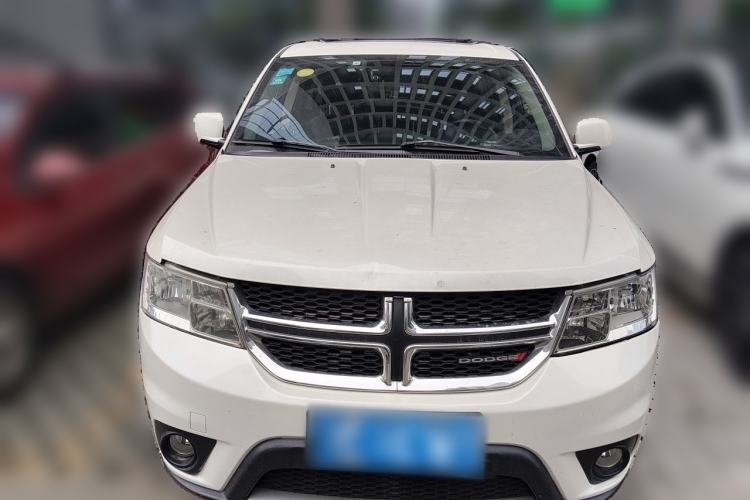 Used Dodge Journey 2013 2.4L Two-Wheel Drive Luxury Version Front