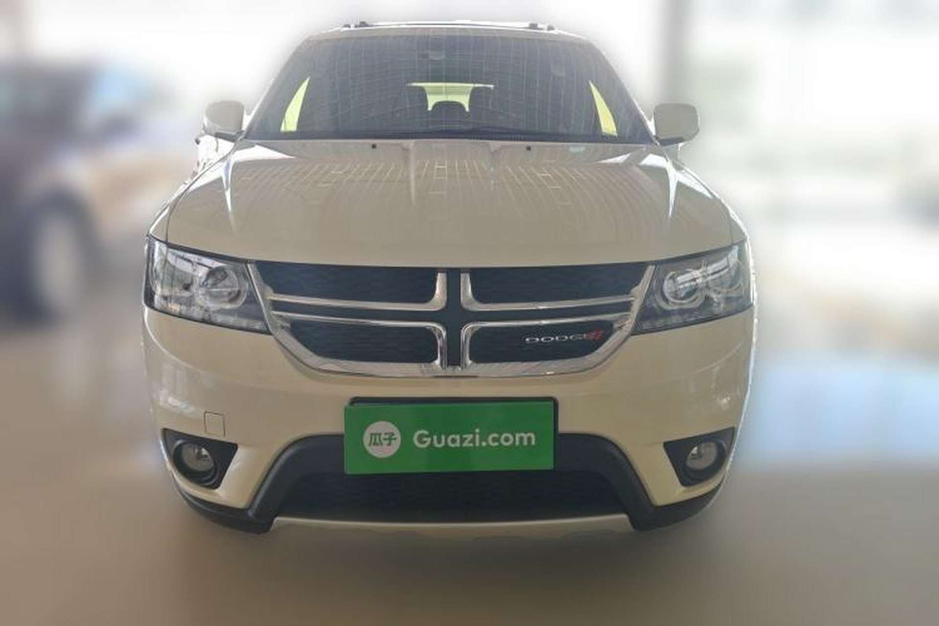 Used Dodge Journey 2013 2.4L Two-Wheel Drive Luxury Version Front