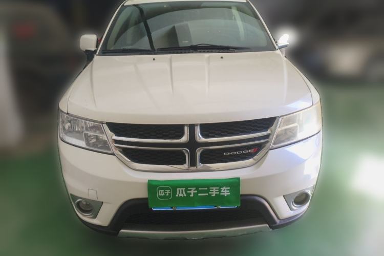 Used Dodge Journey 2013 2.4L Two-Wheel Drive Luxury Version Front