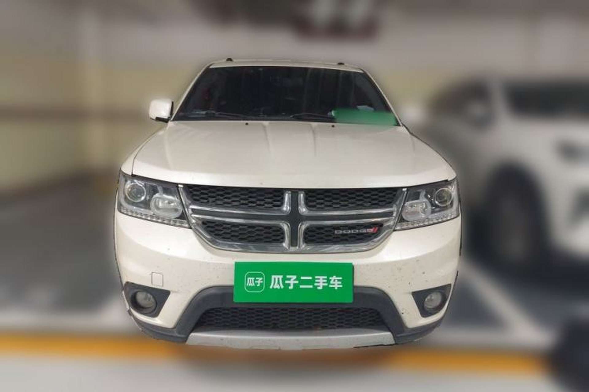 Used Dodge Journey 2013 2.4L Two-Wheel Drive Luxury Version Front