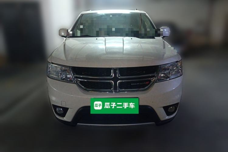 Used Dodge Journey 2013 2.4L Two-Wheel Drive Luxury Version Front