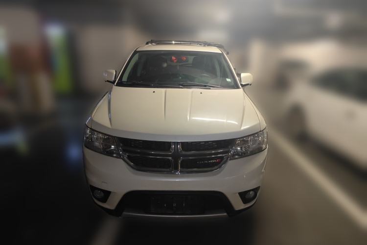 Used Dodge Journey 2013 2.4L Two-Wheel Drive Luxury Version Front