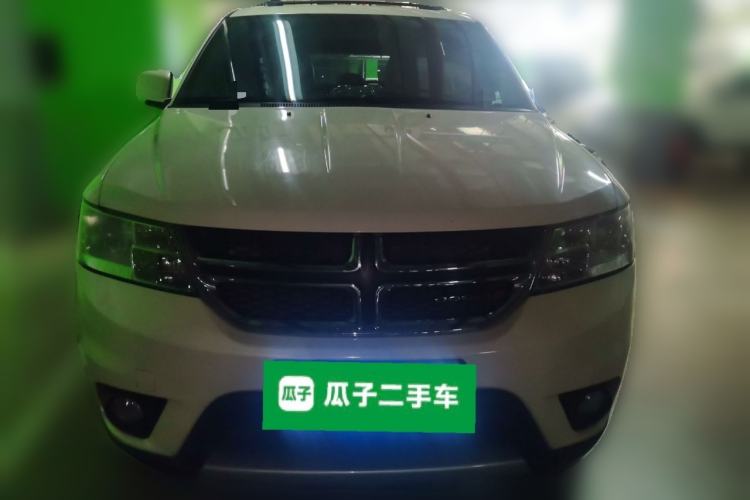 Used Dodge Journey 2013 2.4L Two-Wheel Drive Luxury Version Front