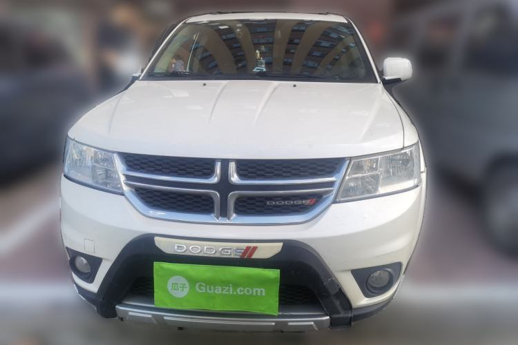 Used Dodge Journey 2013 2.4L Two-Wheel Drive Luxury Version Front