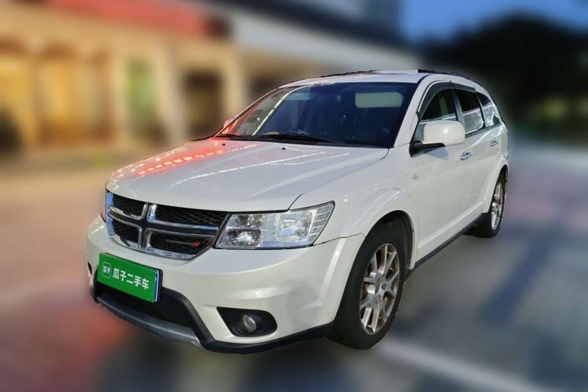 Used Dodge Journey 2013 2.4L Two-Wheel Drive Luxury Version Front Left 45 Deg
