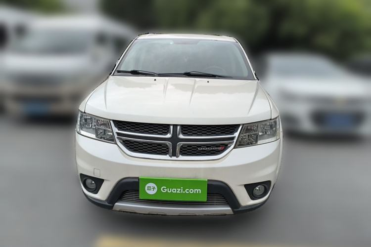 Used Dodge Journey 2013 2.4L Two-Wheel Drive Luxury Version Front