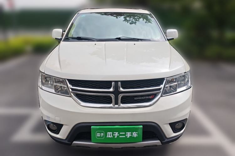 Used Dodge Journey 2013 2.4L Two-Wheel Drive Luxury Version Front