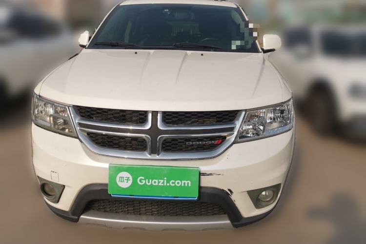 Used Dodge Journey 2013 2.4L Two-Wheel Drive Luxury Version Front