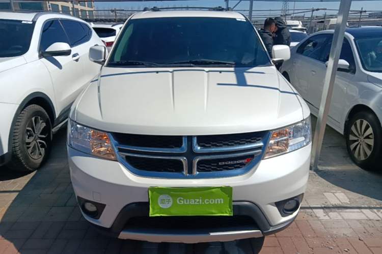 Used Dodge Journey 2013 3.6L Four-Wheel Drive Flagship Edition Front