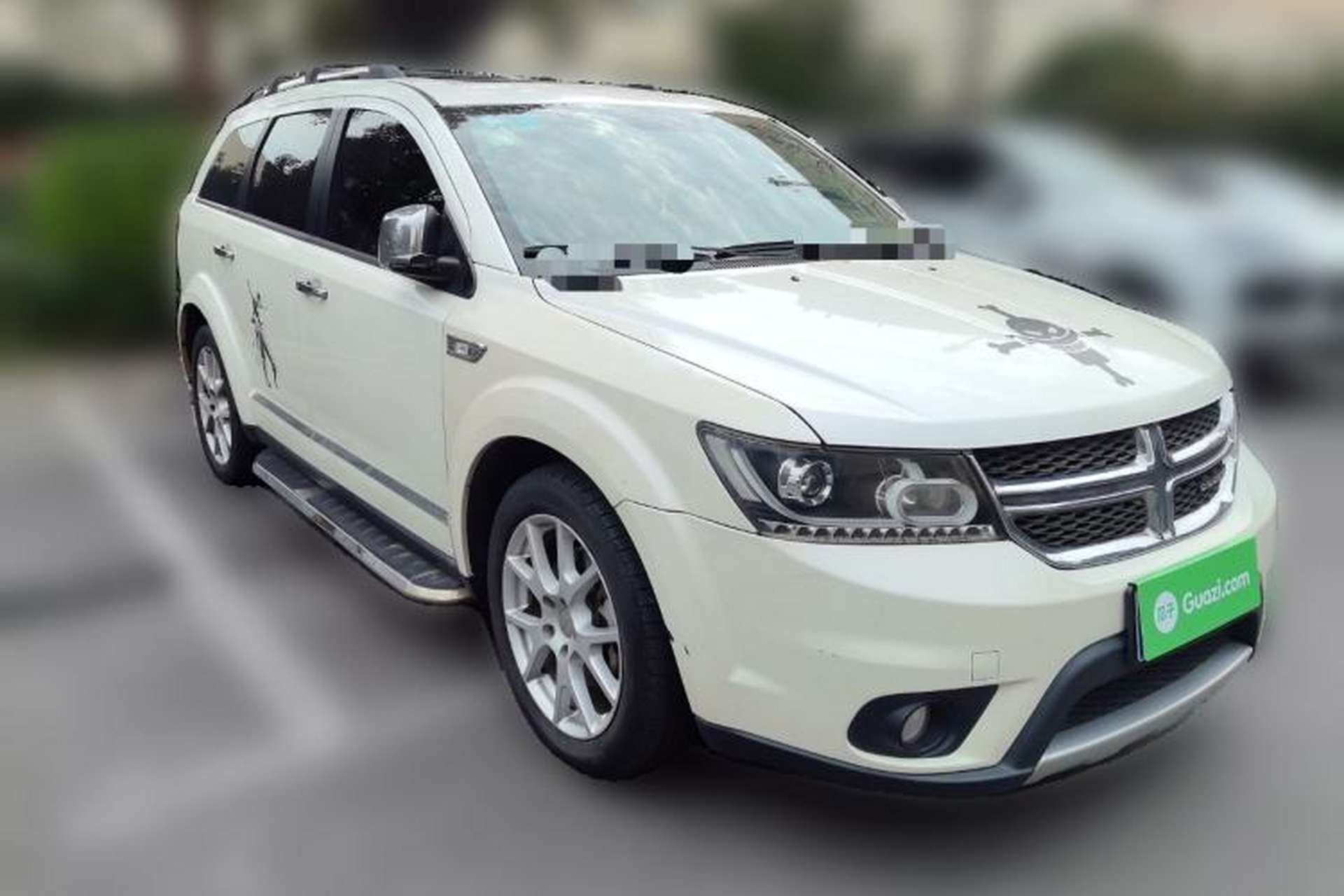 Used Dodge Journey 2013 2.4L Two-Wheel Drive Luxury Version Front Right 45 Deg