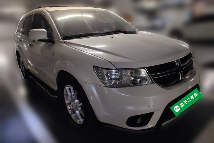 Used Dodge Journey 2013 2.4L Two-Wheel-Drive Smart Edition Front Right 45 Deg