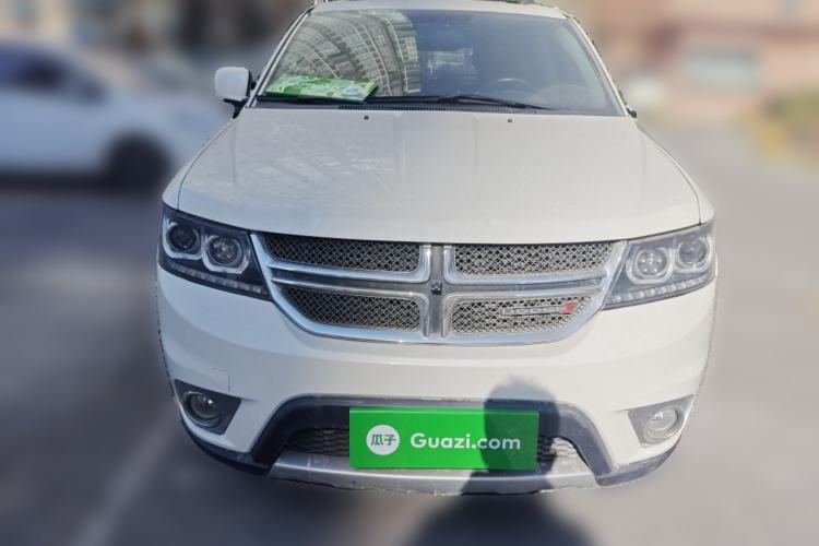 Used Dodge Journey 2013 2.4L Two-Wheel Drive Luxury Version Front