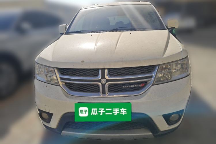 Used Dodge Journey 2013 2.4L Two-Wheel Drive Luxury Version Front
