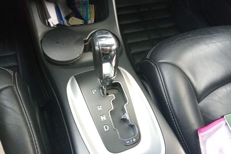 Used Dodge Journey 2013 2.4L Two-Wheel Drive Luxury Version Gear Lever