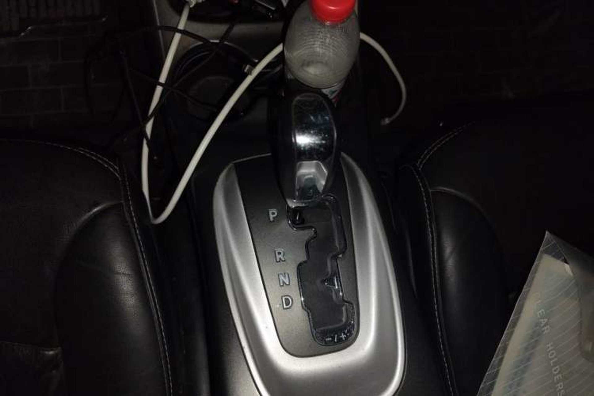 Used Dodge Journey 2013 2.4L Two-Wheel Drive Luxury Version Gear Lever